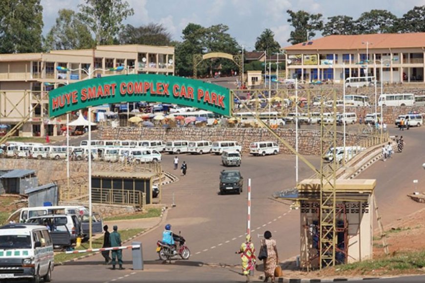 Huye Smart Complex Car Park umwe mu mihigo yahinduye byinshi mu Iterambere ry'Akarere