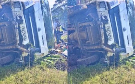 Rusizi: Ikamyo yibaranguye umuhanda abarimo bose bagwa igihumure