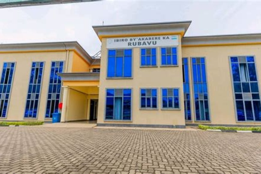 Rubavu: Abayobozi 3 bandikiye rimwe basezera ku kazi