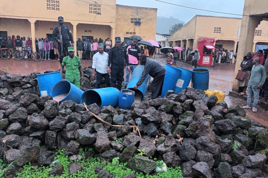 Amajyaruguru: Polisi yangije litiro zisaga 10.000 z’ibinyobwa bitemewe byangizaga abaturage