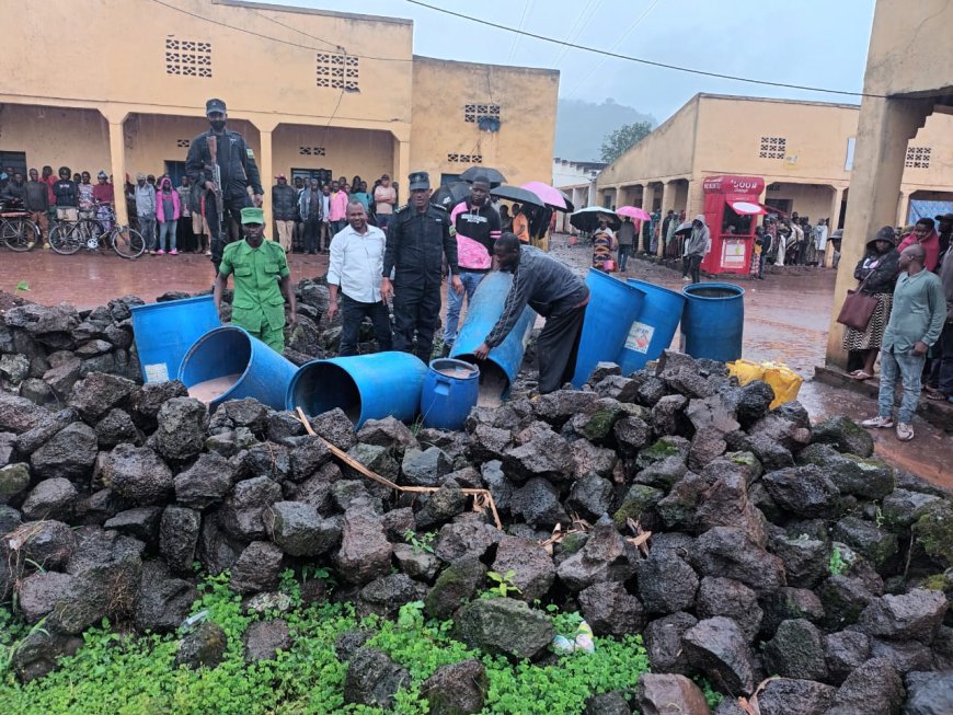 Amajyaruguru: Polisi yangije litiro zisaga 10.000 z’ibinyobwa bitemewe byangizaga abaturage