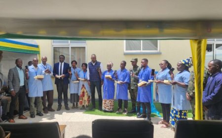 Gicumbi: Imbamutima z’abajyanama b’ubuzima bahawe Smart phone bagasezera kugendana ibitabo