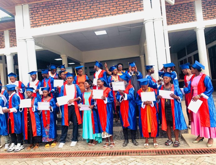 MUSANZE - MUHOZA: Ishuri ryigisha imyuga ririmo kwakira abantu bose bifuza kwiga imyuga itandukanye mu rwego rwo kwiteza imbere no guteza imbere igihugu cyacu