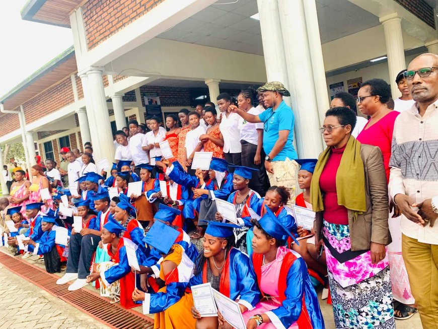 MUSANZE - MUHOZA: Ishuri ryigisha imyuga ririmo kwakira abantu bose bifuza kwiga imyuga itandukanye mu rwego rwo kwiteza imbere no guteza imbere igihugu cyacu