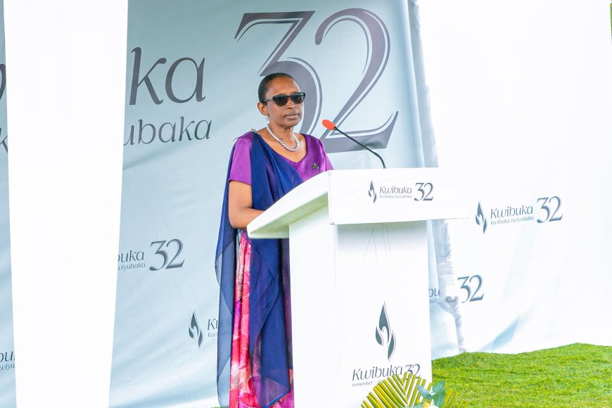 Kwibuka32:Rulindo/MVUZO Perezida w’Inteko Ishinga Amategeko Hon. Gertrude Kazarwa yifatanyije n’abaturage mu Kwibuka Jenoside Yakorewe Abatutsi no gushyingura imibiri 176 yabonetse