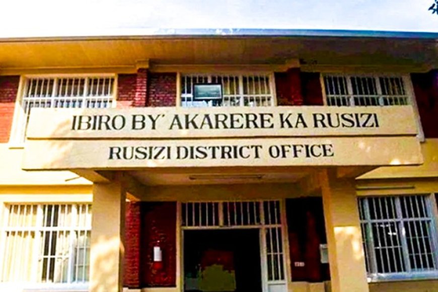 Rusizi: Umunyeshuri yakubise umwarimu ingumi mu maso amuhoye kumuhana