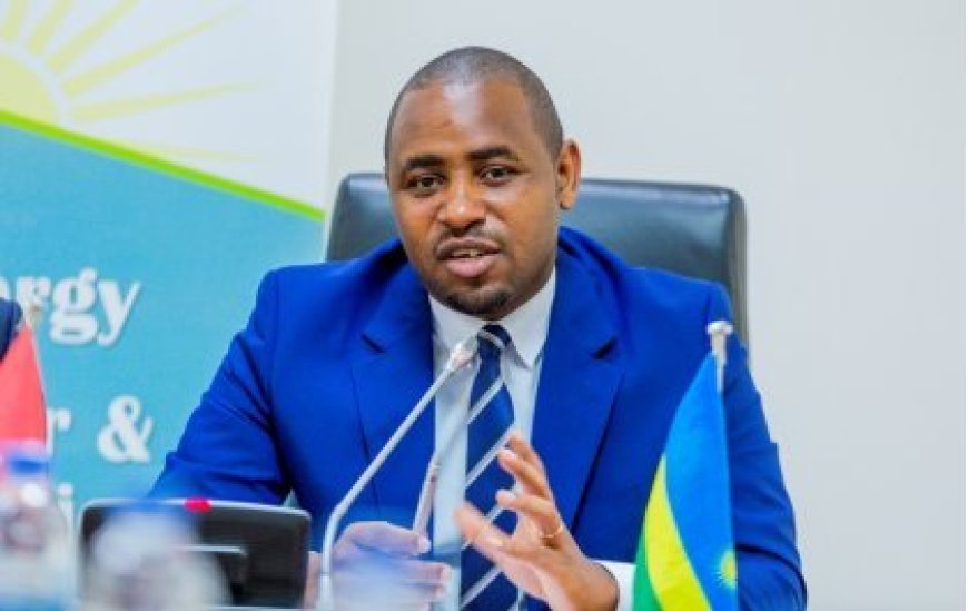 “Mu gihe gito kwinjiza imodoka zidakoresha amashanyarazi bizaba bigoye”-Minisitiri Uwihanganye