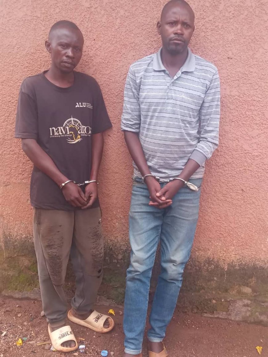 Kigali: Polisi yafashe abagabo 2 bafite urumogi ibiro 2 n’udupfunyika twarwo 237