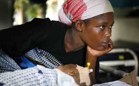 Tanzania yongeye kwihanangiriza abaganga basaba amafaranga abagore batwite mbere yo kubitaho