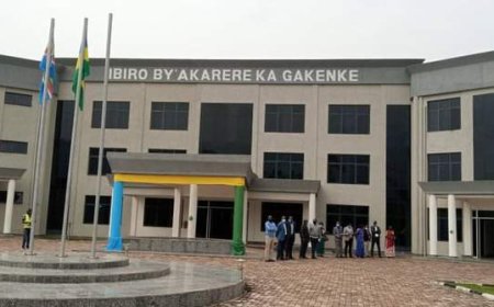 Gakenke: Umunyeshuri yateruye urukwi ari ku ishuri ruramugwira ahita apfa
