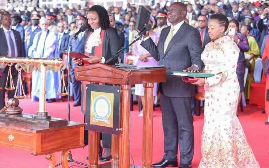 Perezida William Ruto yasabye imbabazi umukobwa we  mu ruhame kubwo kumubuza kwiga gukina filme