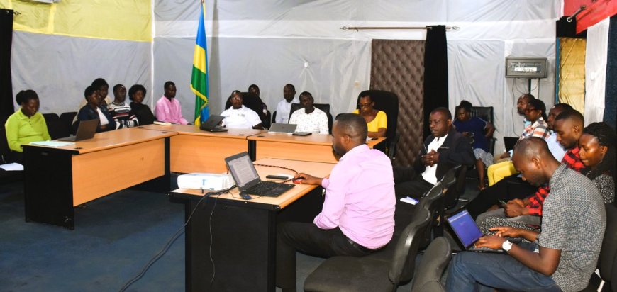 Karongi: Ikoranabuhanga rya “Mbaza” rigiye guhindura imitangire ya serivisi, abaturage bamaze kohereza ibibazo birenga 1.300