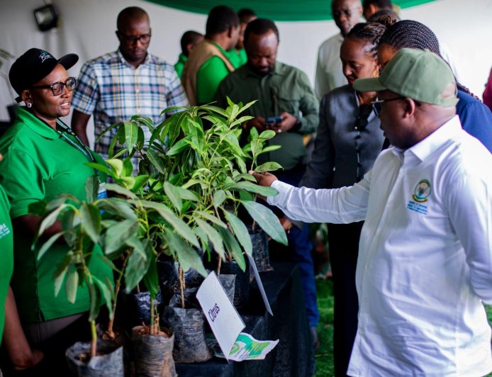 “Habeho ibiryo mu Rwanda” – Minisitiri Ndabamenye