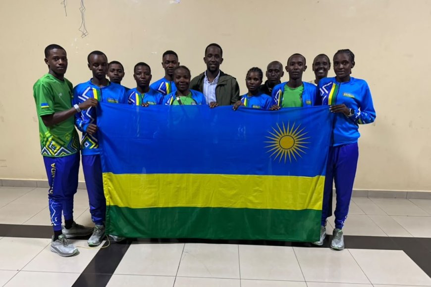 Ikipe y’u Rwanda yo gusiganwa ku magare  yerekeje muri Canada gukina Shampiyona y’Isi