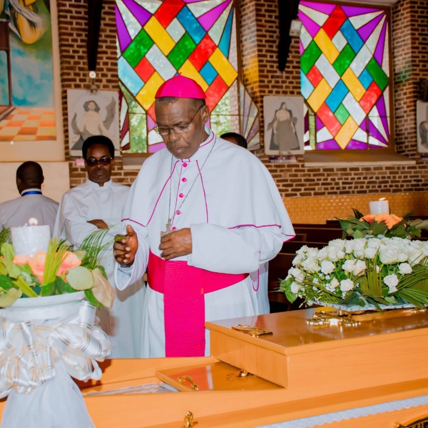Musenyeri Vianney uheruka kwitaba Imana yasezeweho bwa nyuma mu cyubahiro